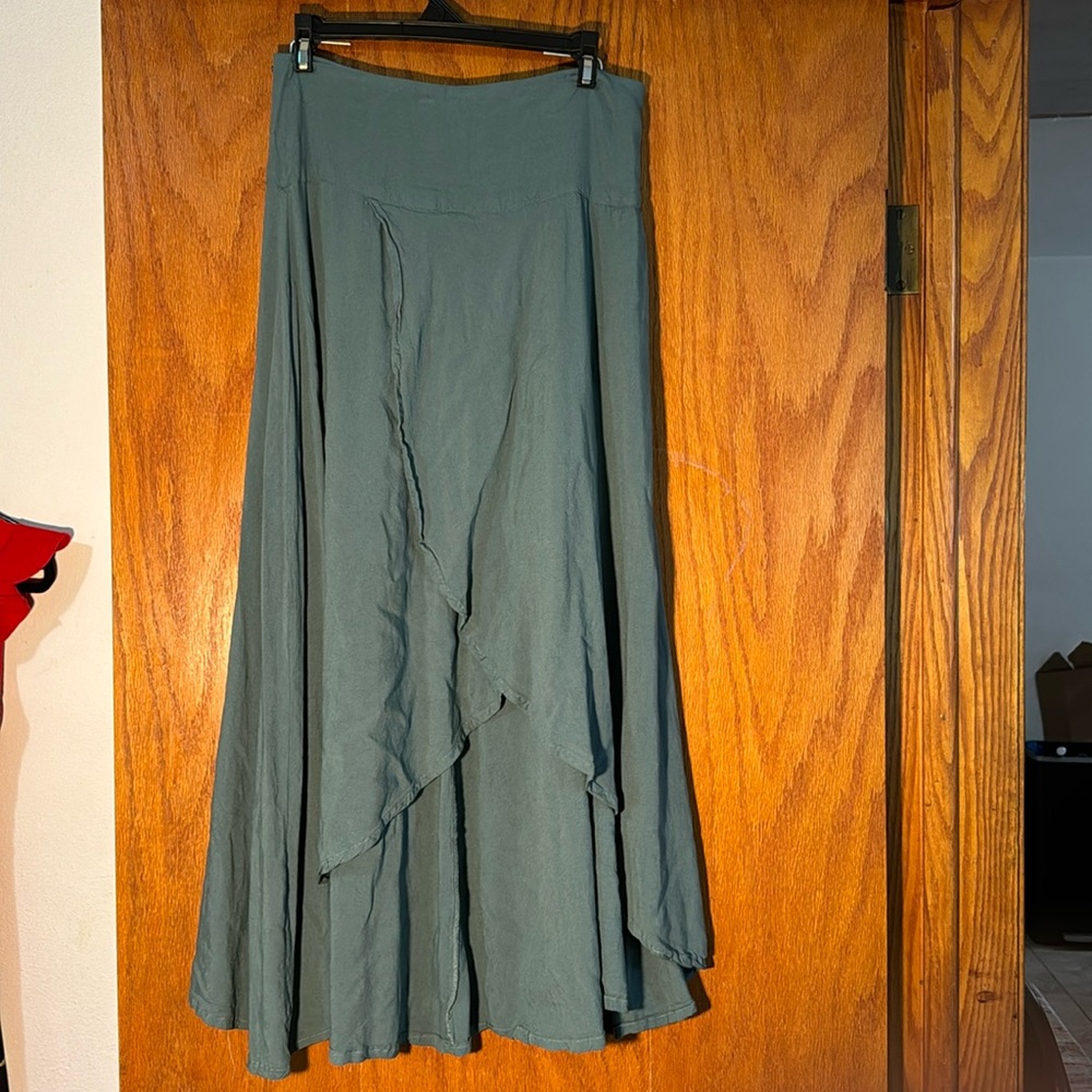 Oneill Size small flowy high low teal skirt
